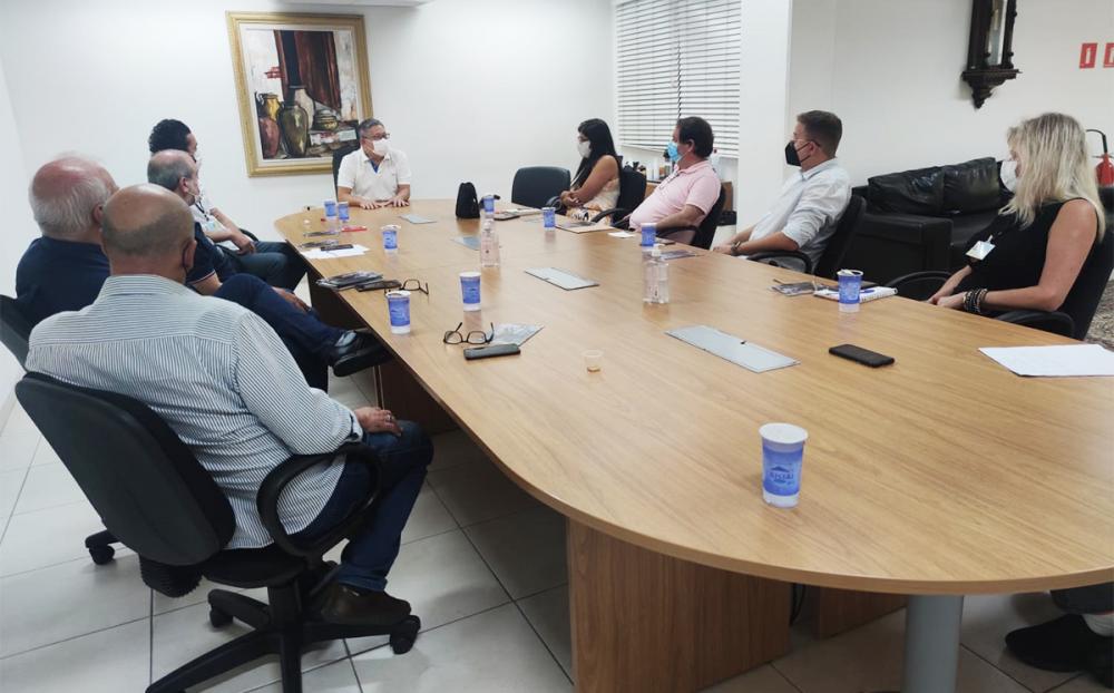 Prefeitura e empresários de Itapecerica da Serra discutem ações de prevenção às doenças gripais