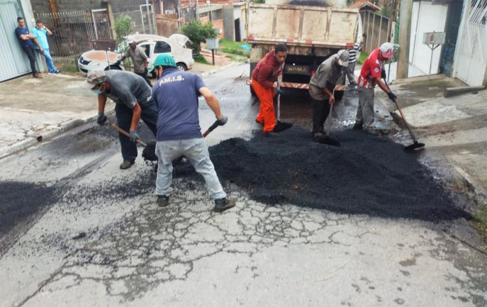 Regionais realizam serviços de melhorias em Itapecerica da Serra