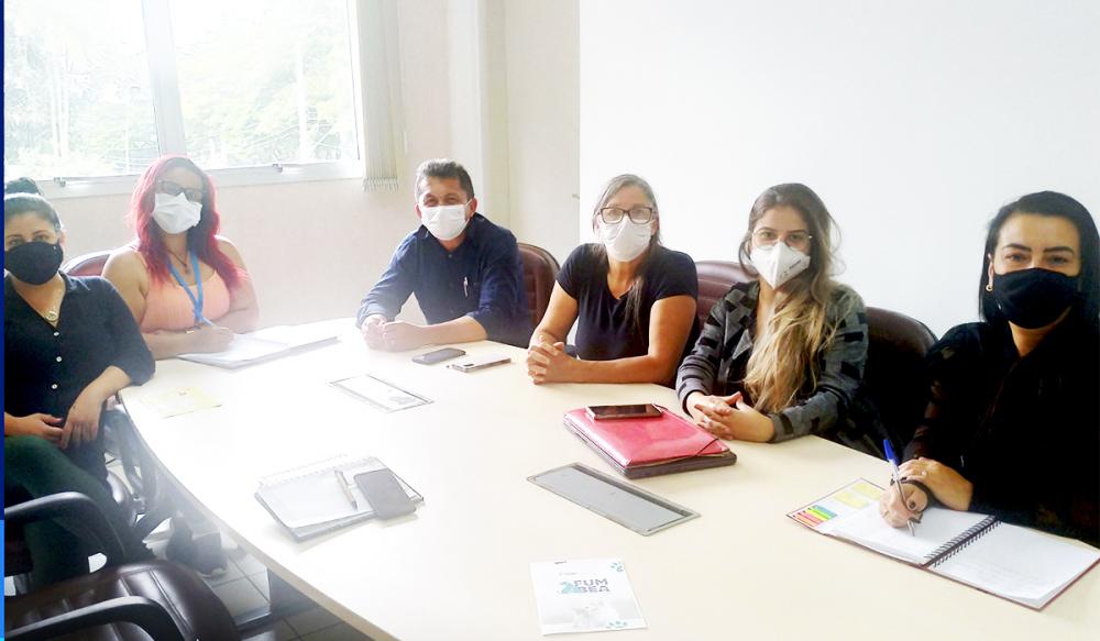 Itapecerica da Serra: Proteção e bem-estar animal são discutidos em reunião do FUMBEA