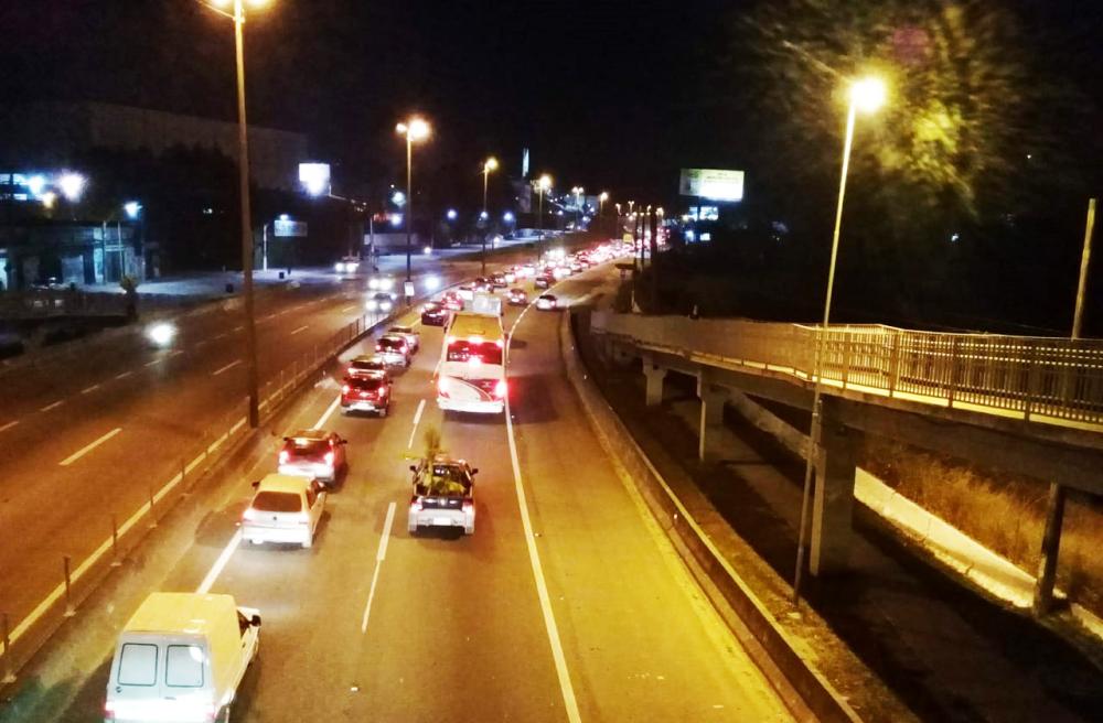 Acidente no KM 290 da Régis interdita pista sentido Sul em Itapecerica da Serra 