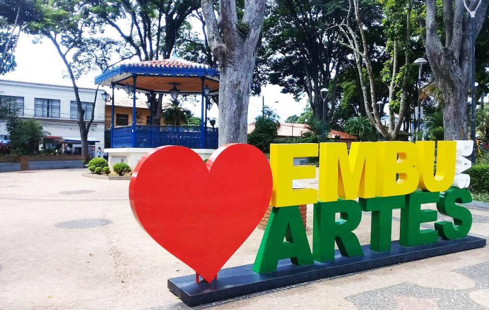 Veja o que abre e fecha no feriado de Tiradentes em Embu das Artes