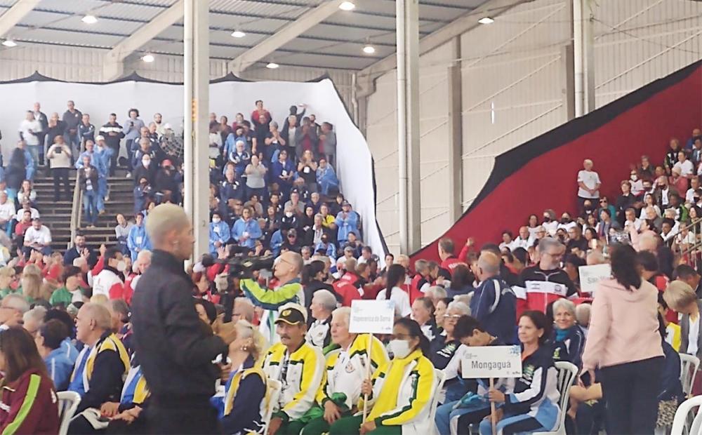 Itapecerica da Serra participa de Jogos da Melhor Idade na Praia Grande