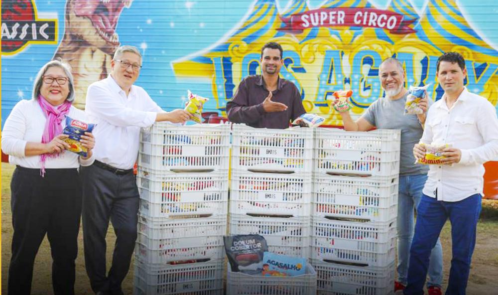 Circo Los Agady entrega alimentos ao Fundo Social de Solidariedade de Itapecerica da Serra