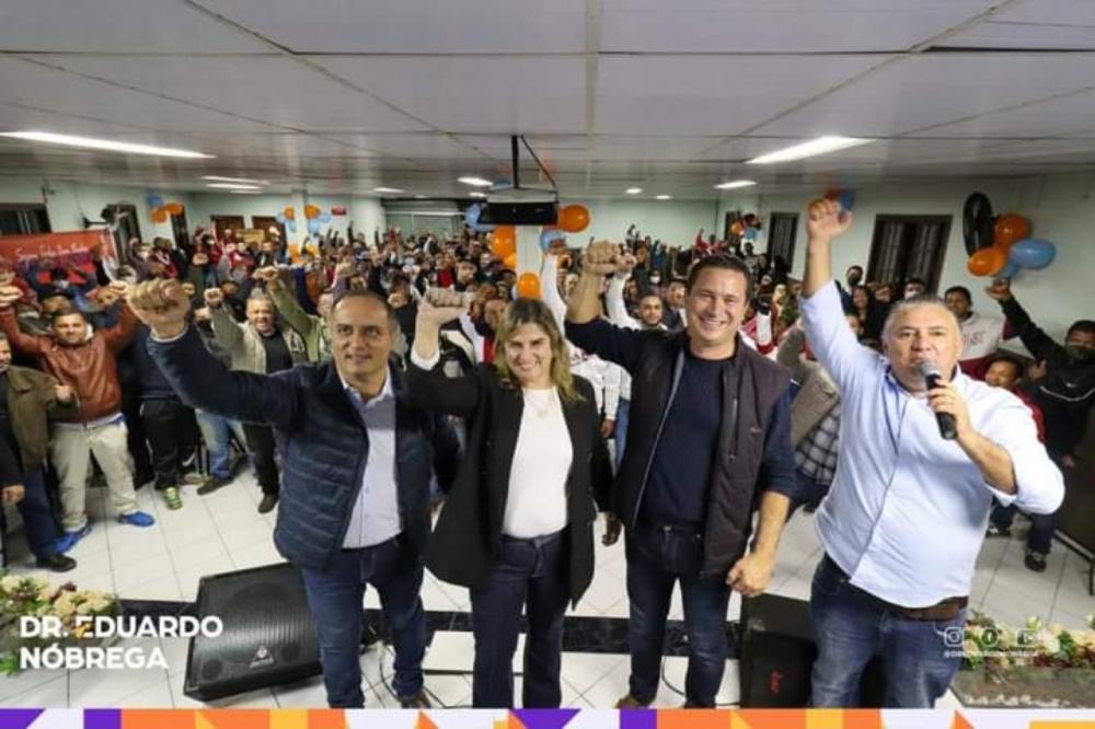 Ao lado de Natinha e Dra. Bete, Eduardo Nóbrega reúne centenas de lideranças em Embu das Artes 