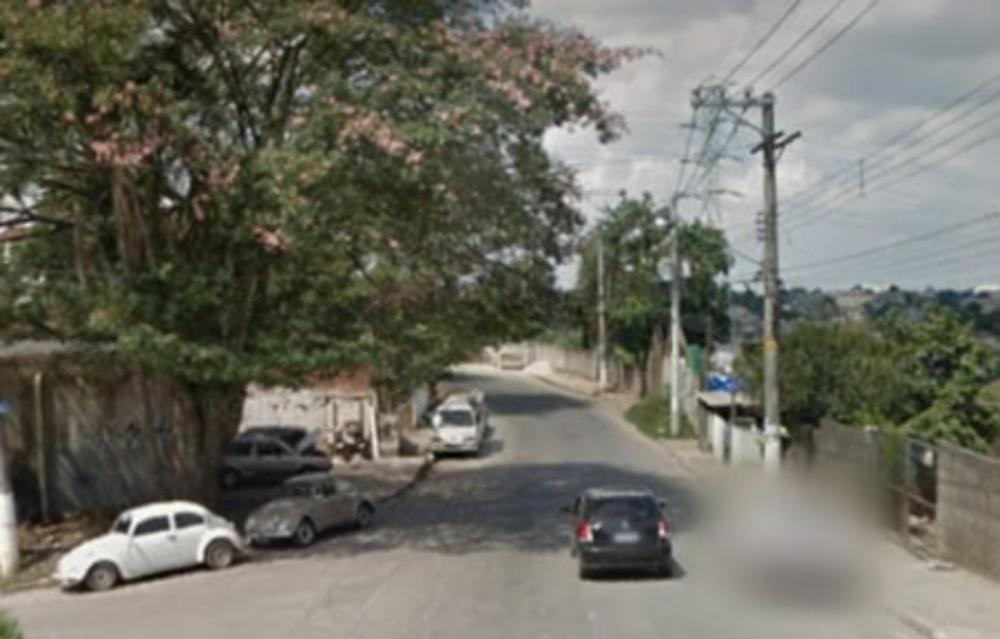 Acidente envolvendo duas motos em Embu das Artes deixa vítima 