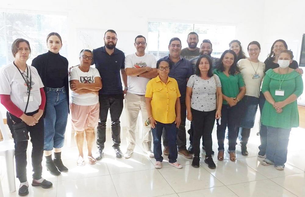 Prefeitura de Itapecerica da Serra discute transporte e segurança com moradores do Horizonte Azul