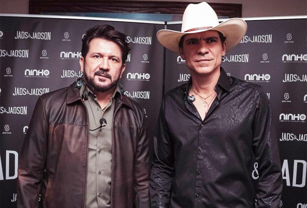 Jads e Jadson estarão se apresentando na Festa do Peão de Itapecerica da Serra neste domingo, 17