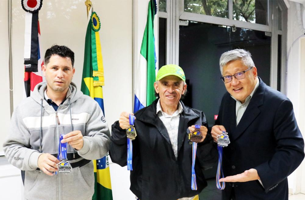  Atleta Edson Vanderley de Itapecerica da Serra se destaca em Torneio de Atletismo Nacional