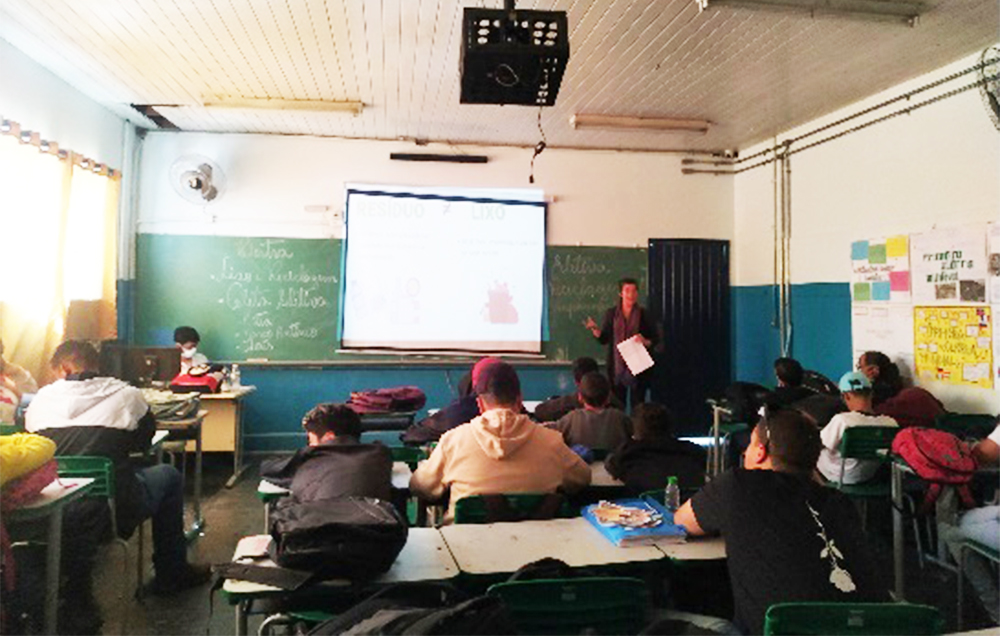 Itapecerica da Serra: Projeto “É Tempo de Reciclar” é apresentado aos alunos da Escola do Jardim São Pedro