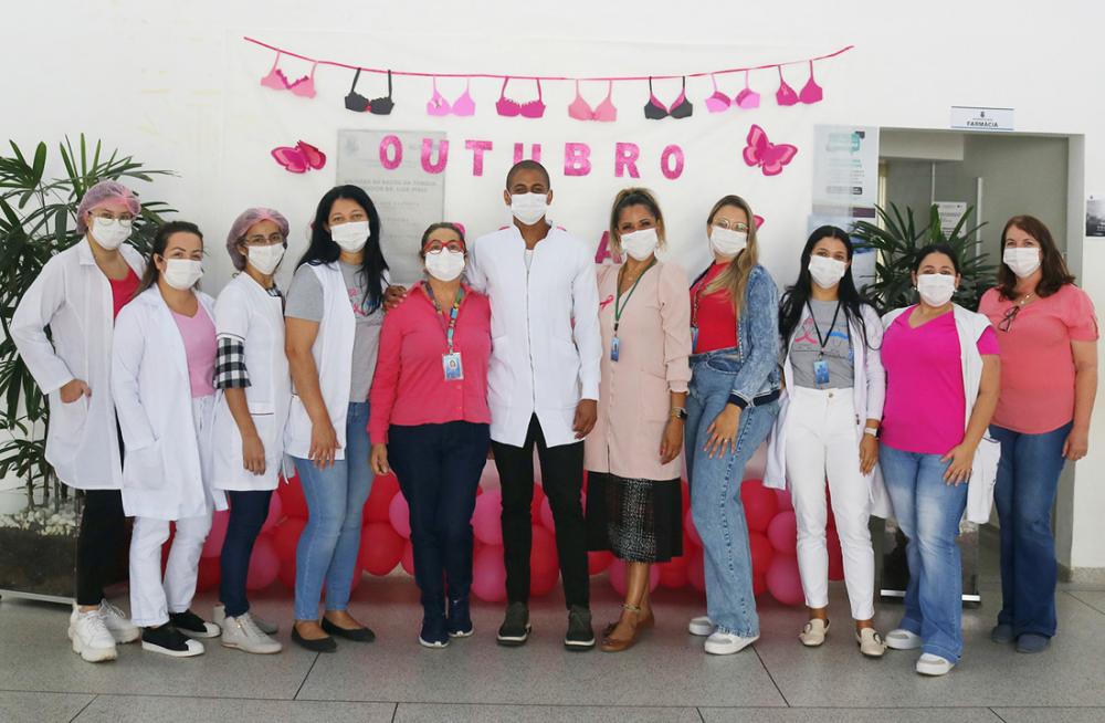 Outubro Rosa: Saúde de Itapecerica da Serra realizou ação especial para as mulheres