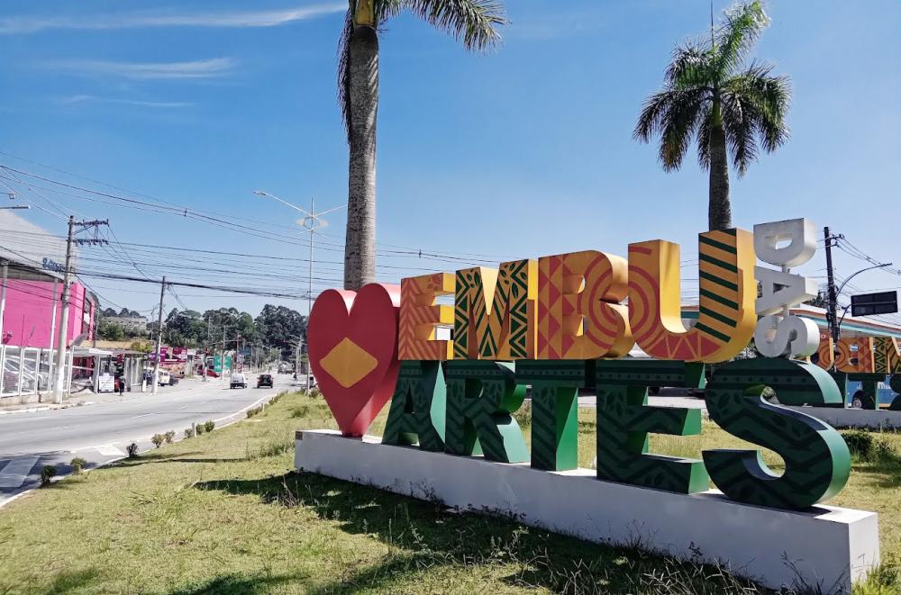 Embu das Artes sedia taça mundial de capoeira no Estádio Hermínio Espósito