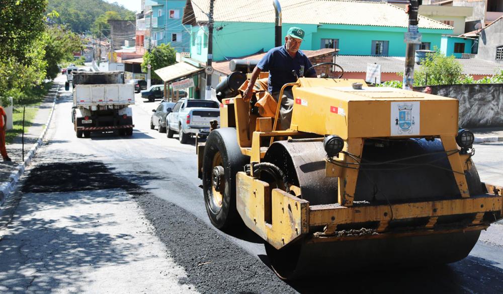 Itapecerica da Serra: Prefeitura leva trabalho da Secretaria de Serviços para a região central da cidade 