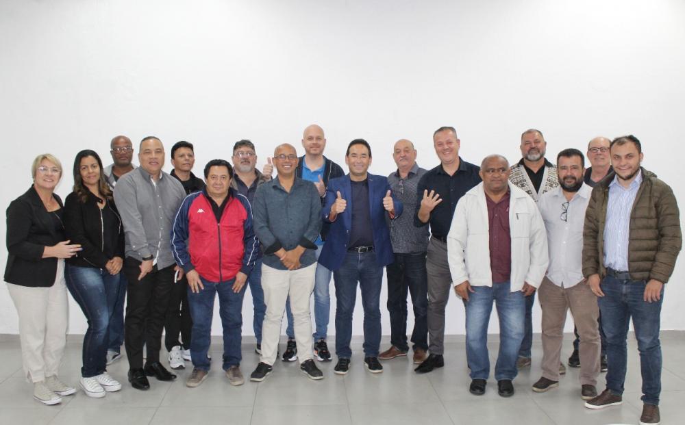 Assista: Chico Brito participa de frente ampla com partidos de Embu das Artes