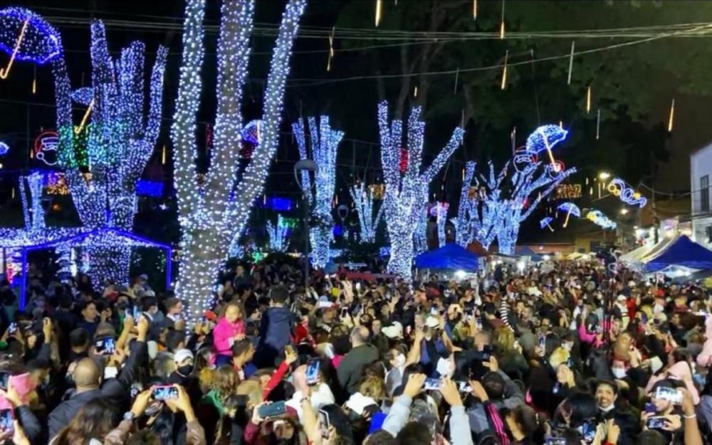 Natal Iluminado de Embu das Artes inicia nesta sexta (2); veja a agenda 