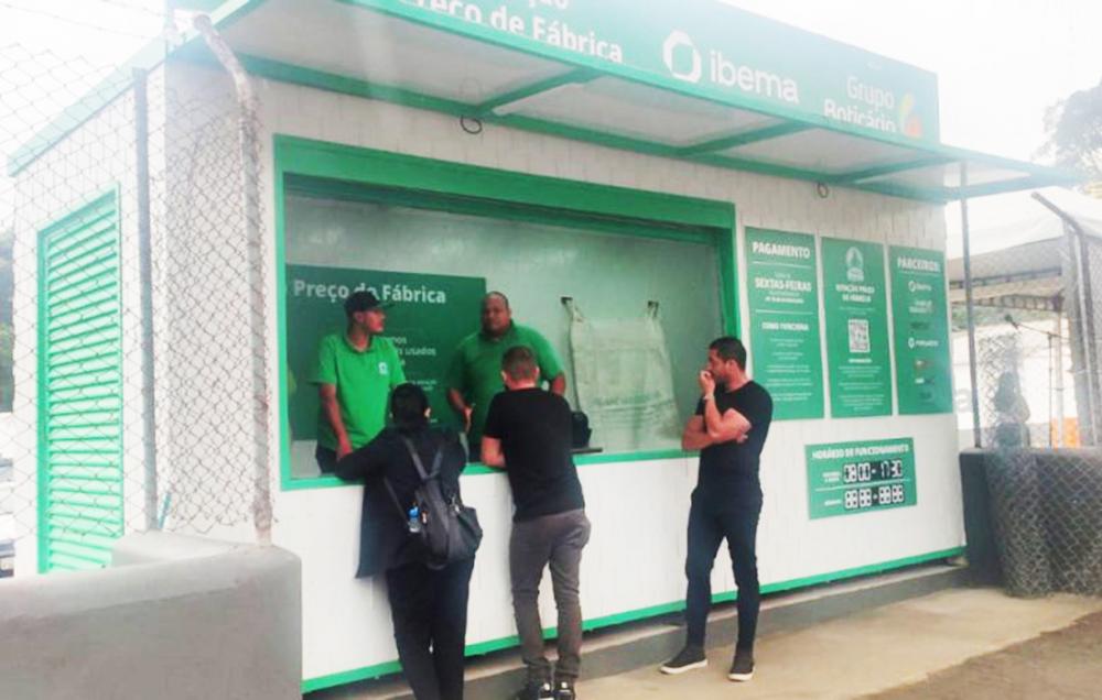 Embu das Artes: troque vidro, papelão, papel branco e papel cartão por dinheiro; saiba mais