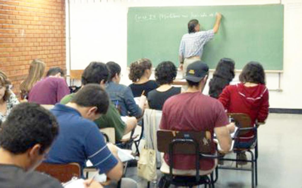 Prefeitura de Itapecerica da Serra abrirá inscrições para Bolsas de Estudo 2023; saiba como requerer