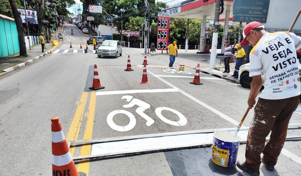 Embu das Artes: Área de espera para motos começa a funcionar no centro da cidade