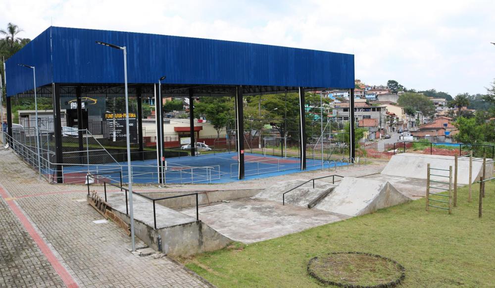 Itapecerica da Serra: Praça dos Esportes e da Cultura no Jd. Paraíso deve ficar pronta em março - Foto: PMIS