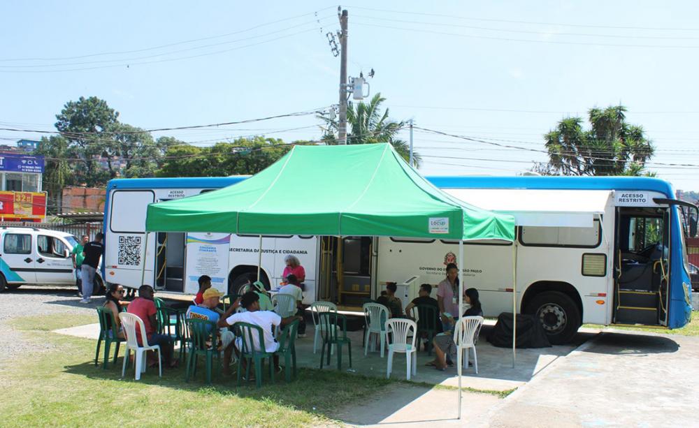 Itapecerica da Serra: Cidadania Itinerante passou no Valo Velho, Potuverá, São Pedro, Jacira e Pq. Paraíso