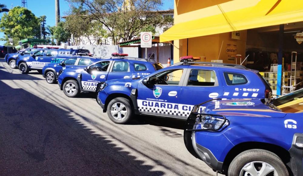 Prefeitura de Itapecerica da Serra entrega 22 novas viaturas para a GCM e Departamento de Trânsito