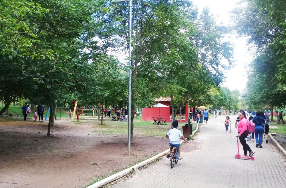 Embu das Artes realiza Baile à Fantasia da 3ª idade no sábado, 15