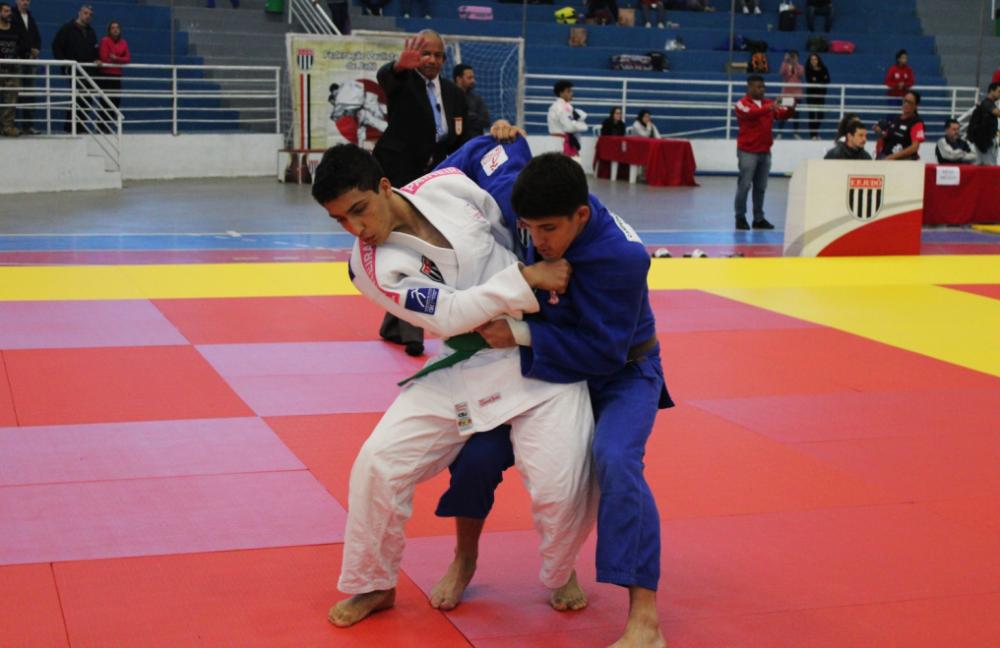 Campeonato Paulista de Judô foi realizado em Itapecerica da Serra neste sábado, 22
