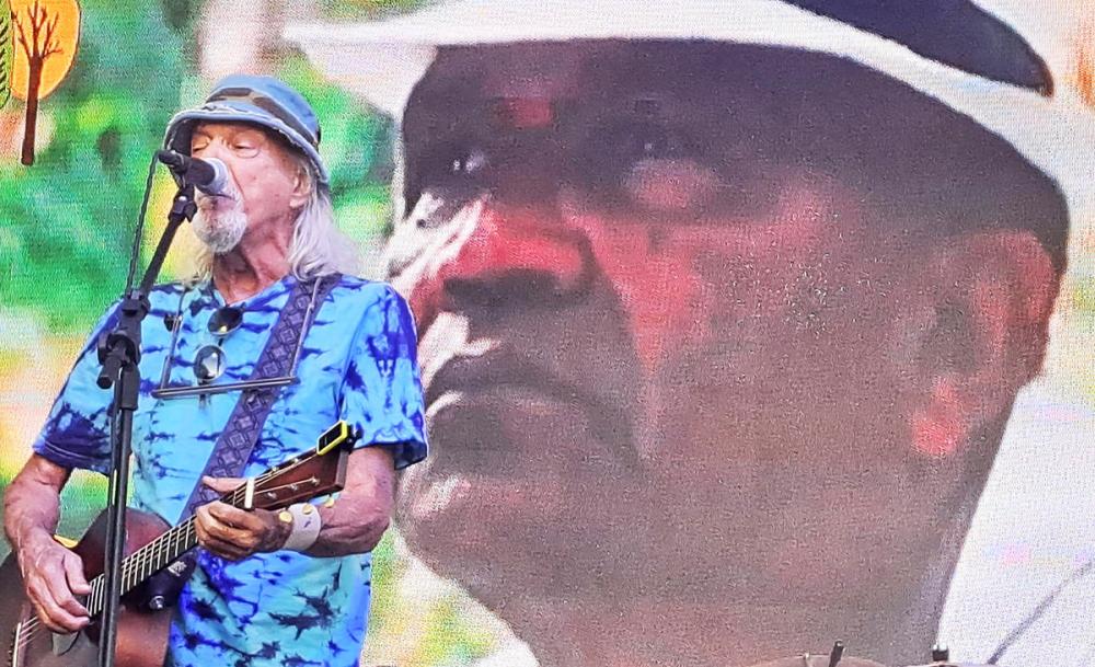 Zé Geraldo fez Show em Itapecerica da Serra no Dia das Mães e homenageou o compositor Lúcio Barbosa