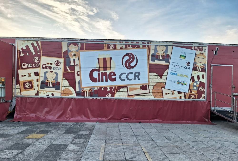 Embu das Artes: ‘Cine CCR’ exibe filmes gratuitos em veículo móvel no Santa Tereza