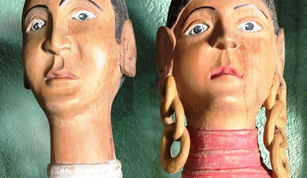 Embu das Artes: Esculturas em madeira de Claudio Veneranto estão expostas no Mestre Assis
