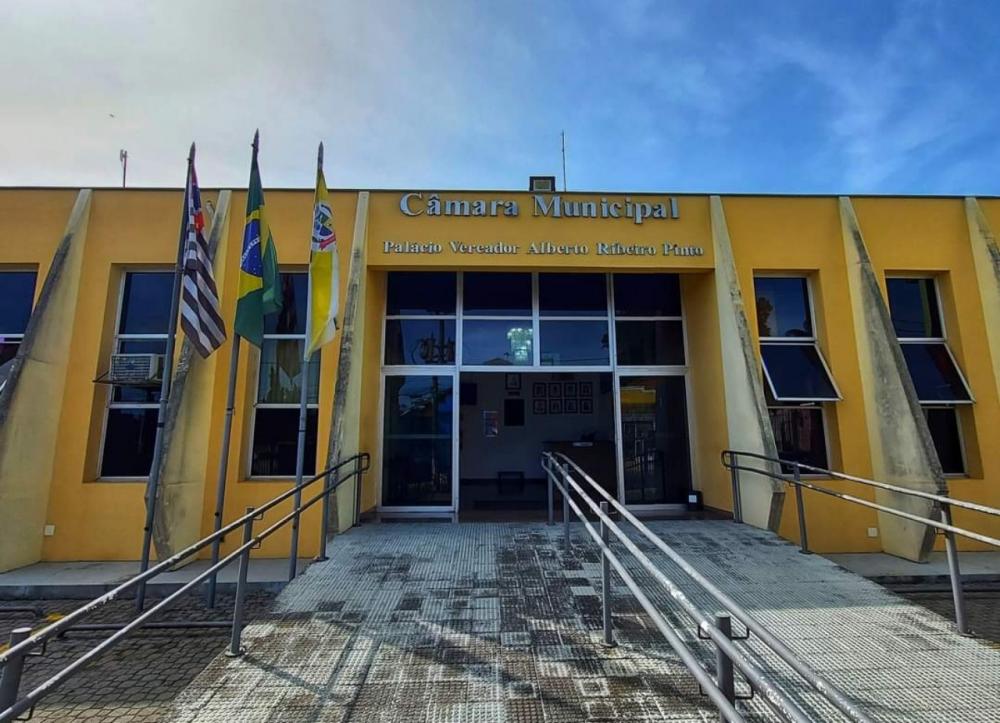 Concurso público em Embu-Guaçu tem vaga com salário de quase R$ 6 mil