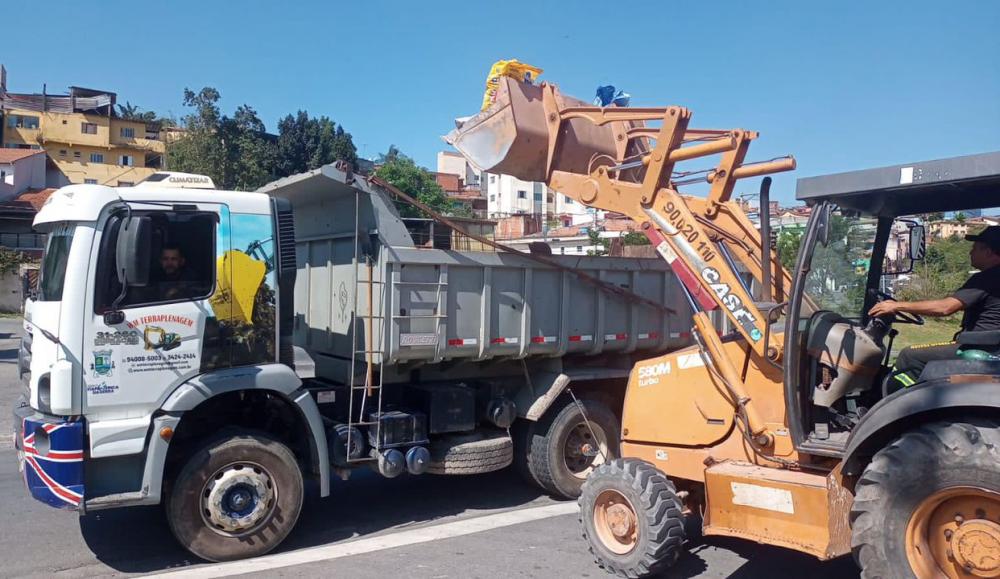 Prefeitura de Itapecerica da Serra promove recapeamento e zeladoria pela cidade