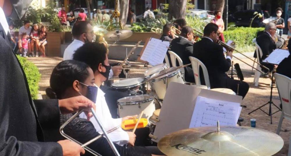 Embu das Artes: Banda Municipal faz concerto especial de Natal; confira