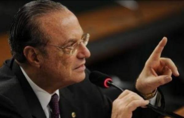 Paulo Maluf recebe alta hospitalar após tratar pneumonia em São Paulo
