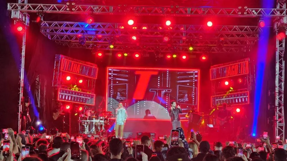Itapecerica da Serra: Show de Thaeme e Thiago reúne multidão no Valo Velho