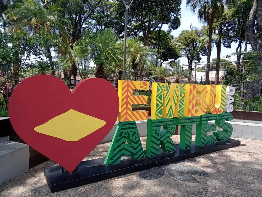 Embu das Artes: Veja o que abre e fecha no recesso de fim de ano