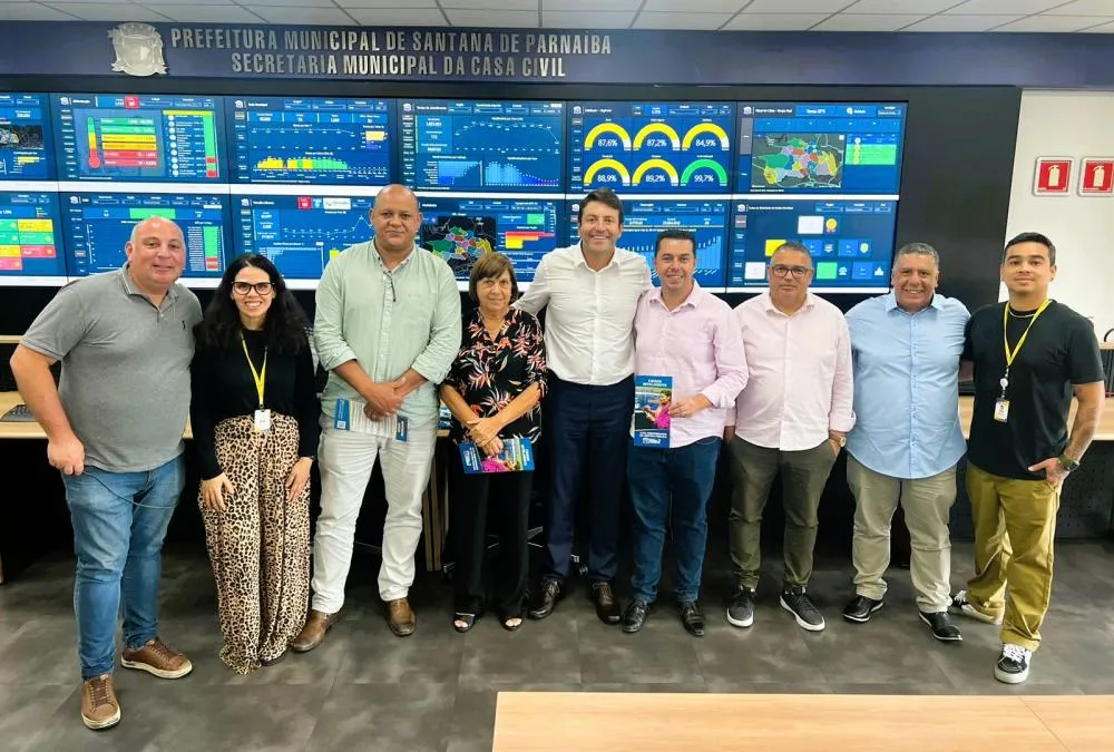 Autoridades de Itapecerica da Serra visitam Prefeitura de Santana do Parnaíba