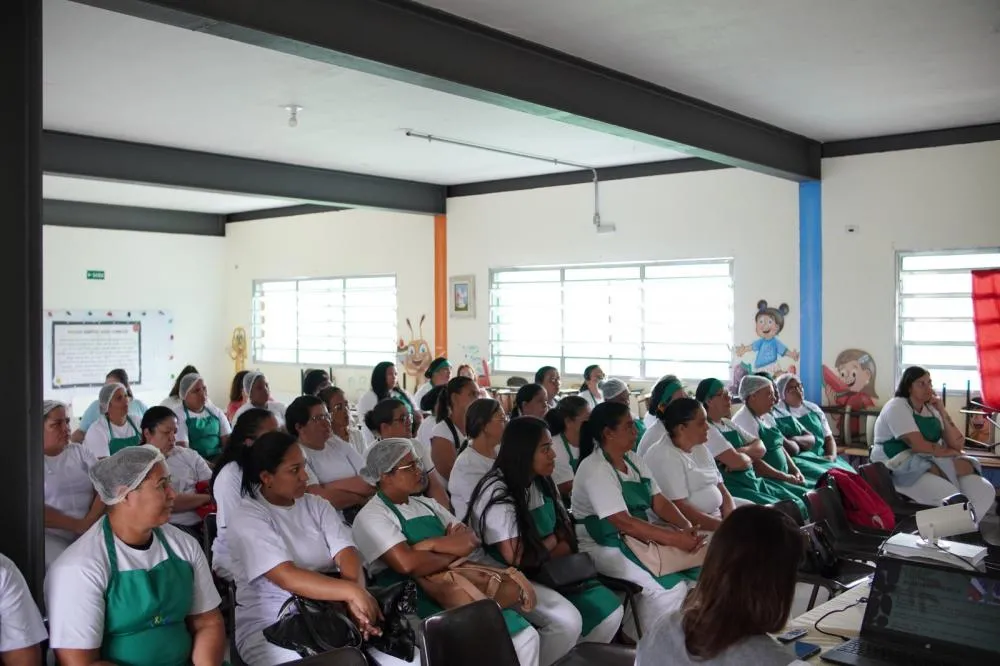 Itapecerica da Serra: Cozinheiras da Rede Municipal de Educação participam de Capacitação