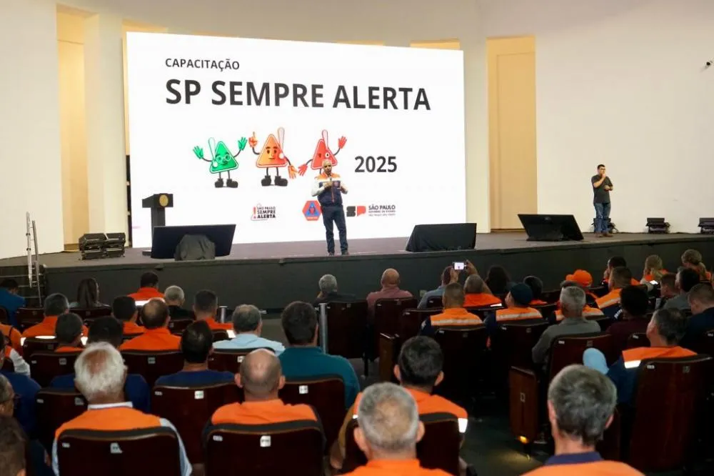 Itapecerica da Serra participa de reunião com a Defesa Civil de SP para fortalecer a prevenção a desastres naturais