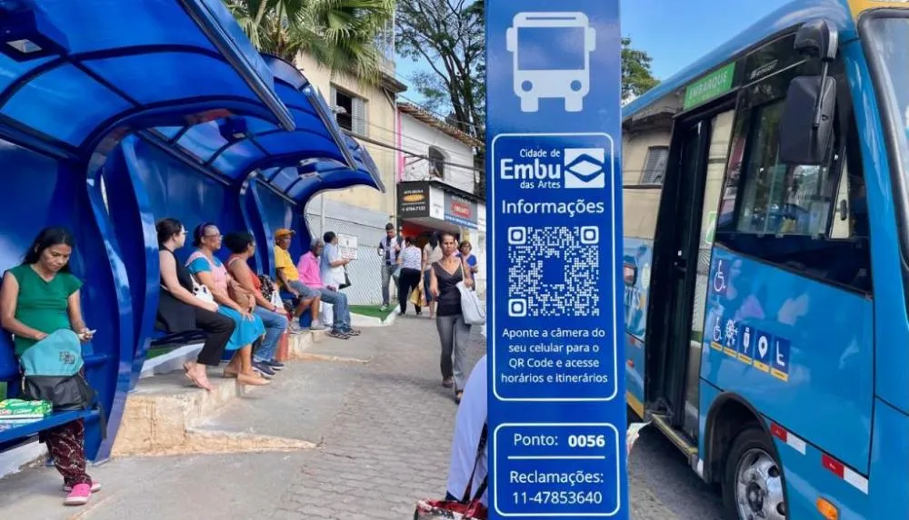 Pontos de parada de ônibus em Embu das Artes têm novidades; confira