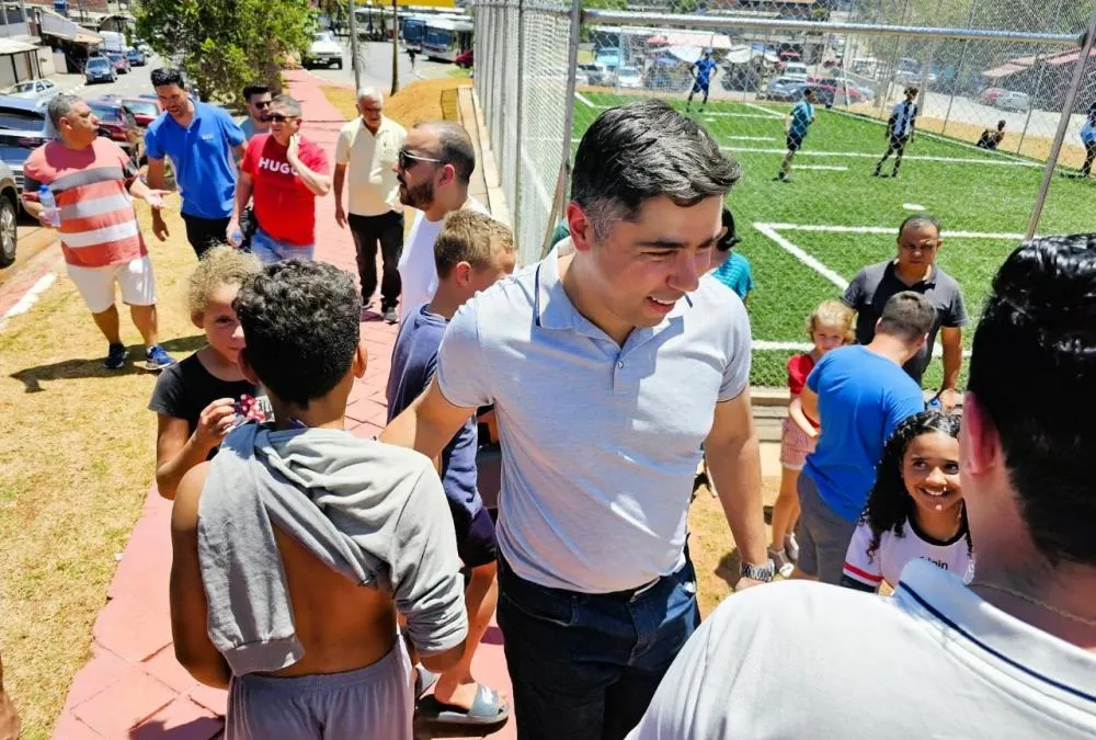 Itapecerica da Serra: Prefeito Ramon Corsini entrega nova Praça Poliesportiva do Terminal Jacira