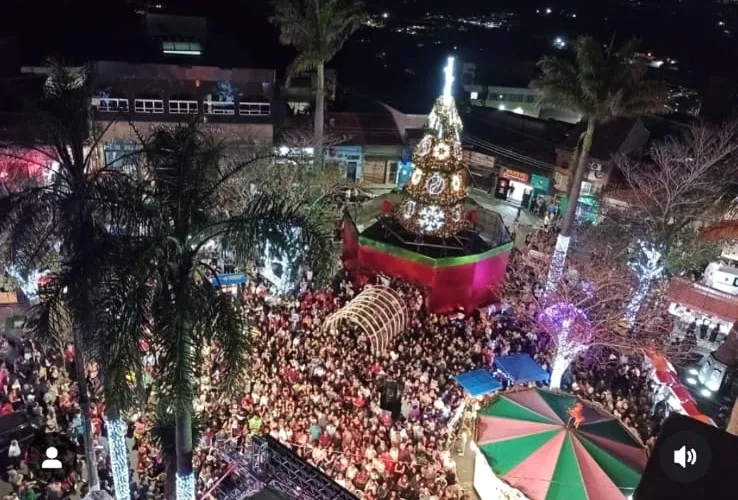 Natal Luz Brilha Itapecerica da Serra é destaque na TV Globo e encanta moradores com decoração especial
