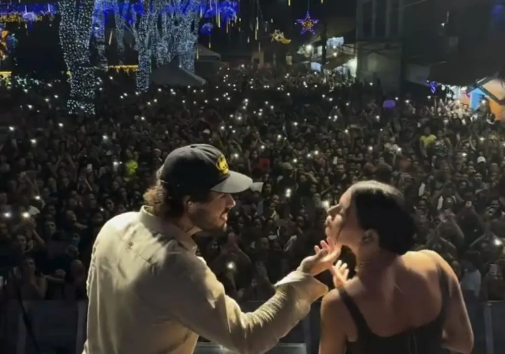 Beijos em Embu das Artes: Ana Castela e Zé Felipe levam o público de Taboão da Serra e região ao delírio