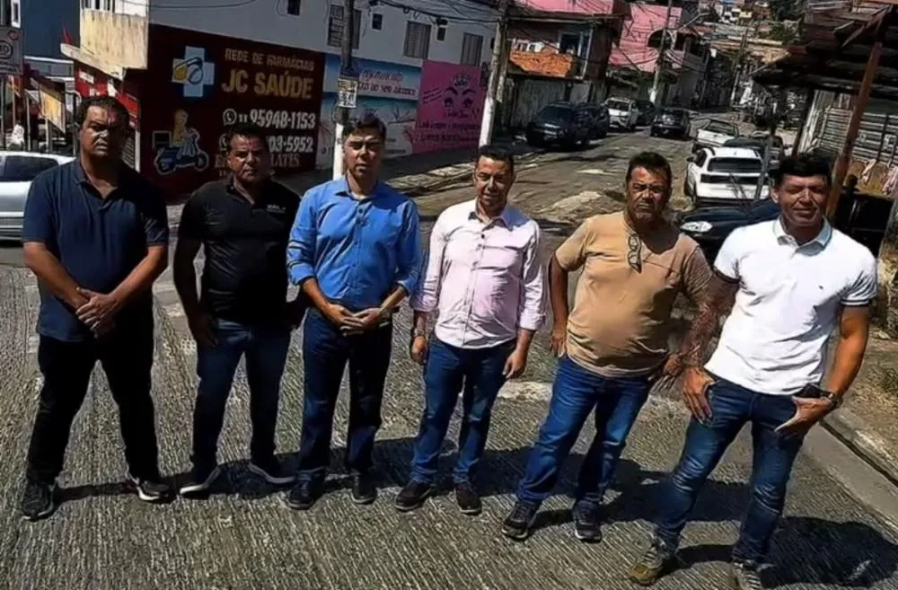 Gestão do prefeito Ramon Corsini e do vice Allan Dias leva recapeamento ao Jardim Jacira, em Itapecerica da Serra