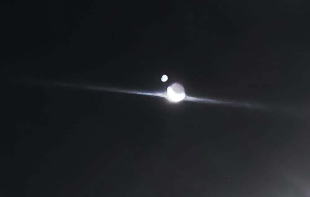 Lua e Vênus chamam a atenção no céu de Taboão da Serra, Embu das Artes e região
