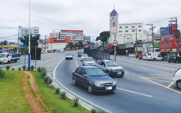 Segunda-feira será de frio, chuva e trovoadas em Taboão da Serra, Embu das Artes e Itapecerica