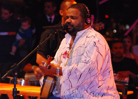 Arlindo Cruz tem alta hospitalar, após ficar mais de um ano internado