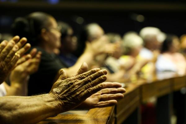 Isolamento provoca problemas de saúde nos idosos