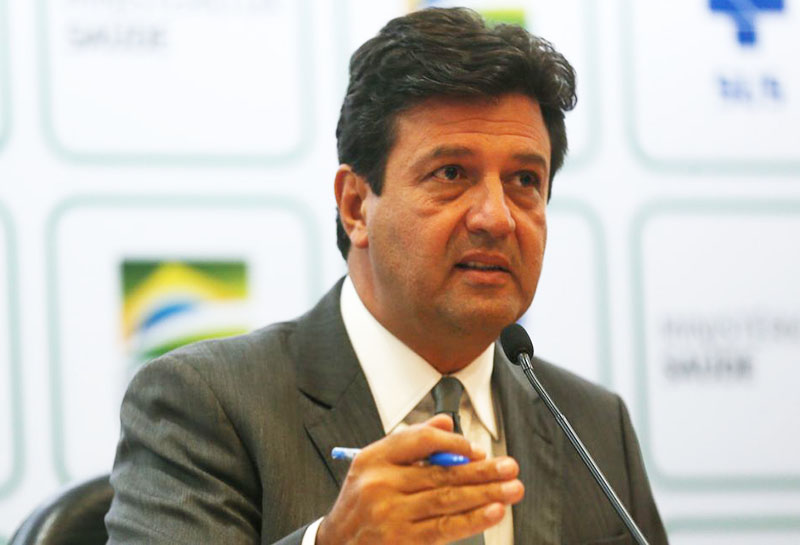 Ministro disse que sistema de saúde pode entrar em colapso em abril