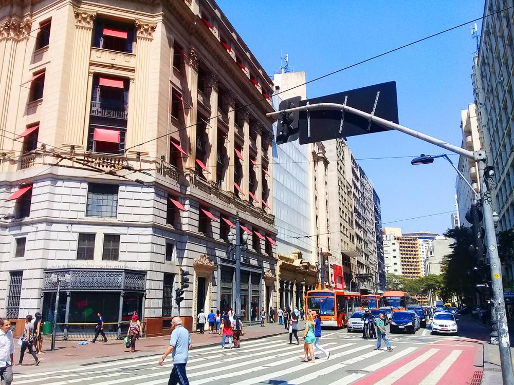 Estado de São Paulo ultrapassa 1.800 mortes por coronavírus até esta segunda, 27