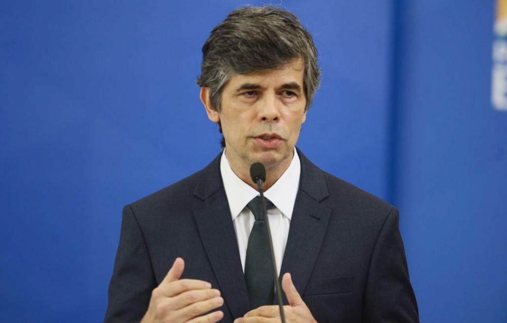 Nelson Teich pede demissão do Ministério da Saúde na manhã desta sexta, 15